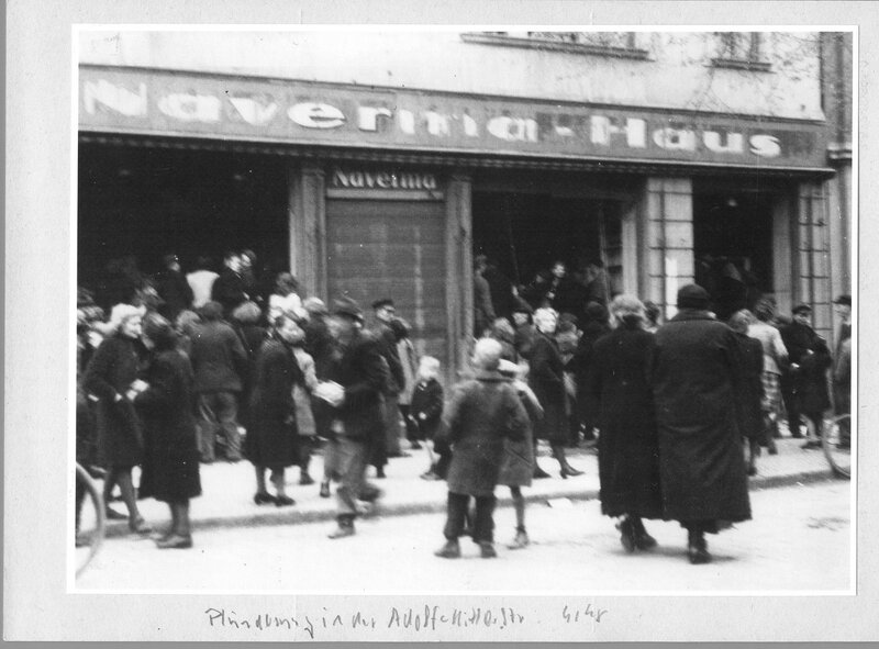 Plünderung Geschäft in der Lindenstraße